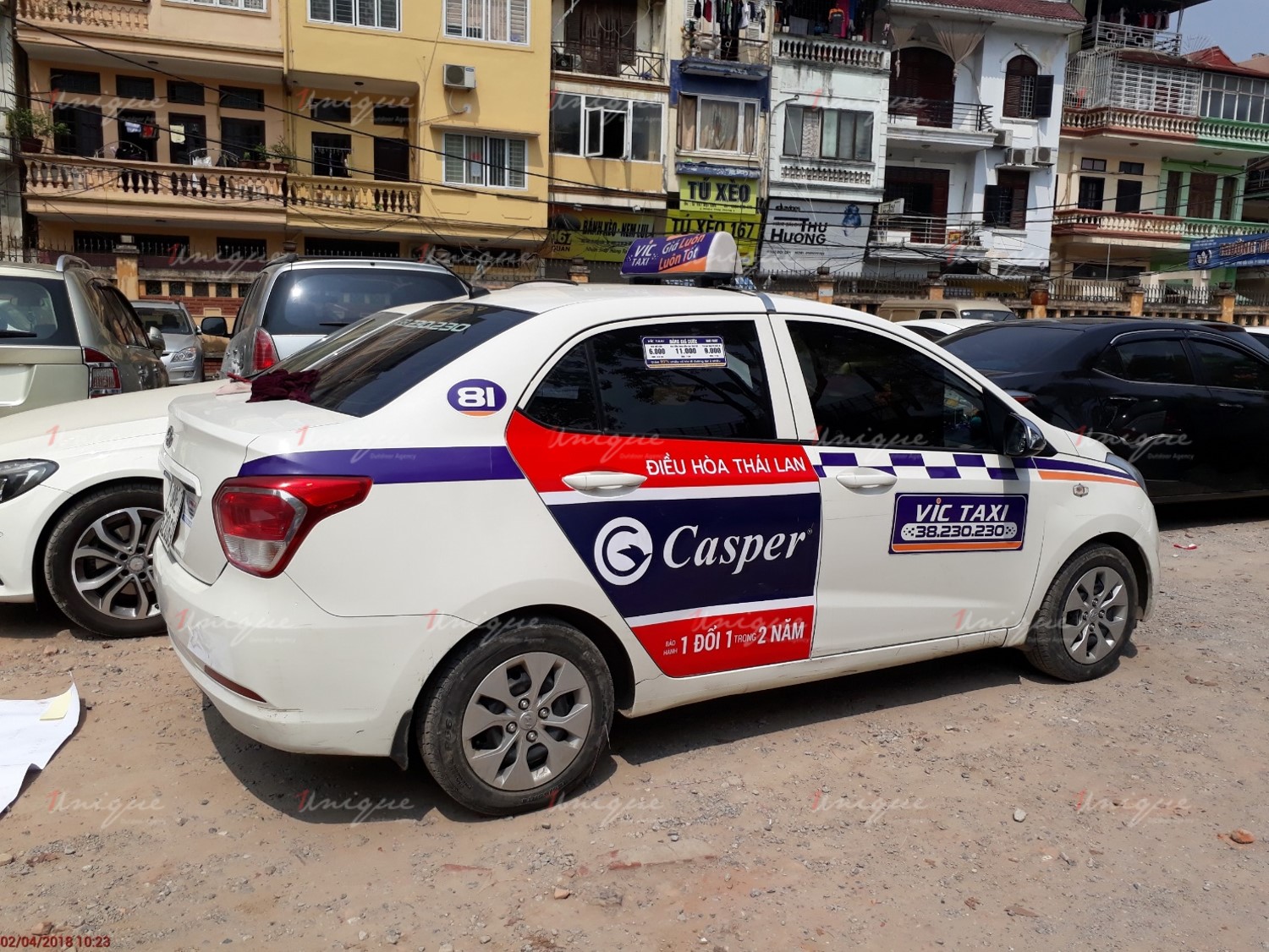 Casper quảng cáo trên taxi