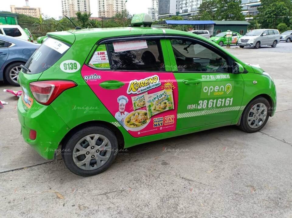 Koreno quảng cáo trên taxi