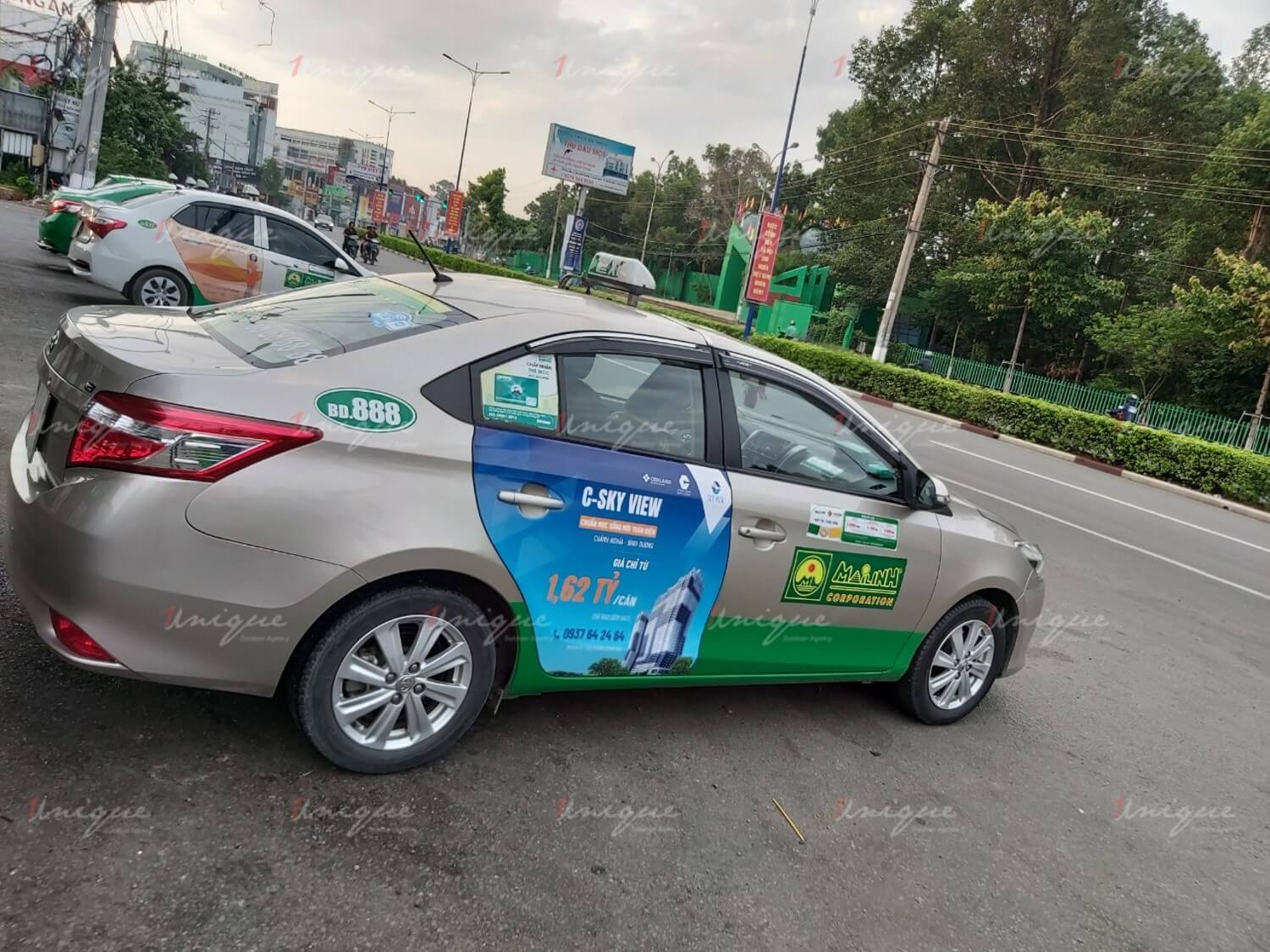 Bất động sản C-Skyview quảng cáo trên taxi Mai Linh